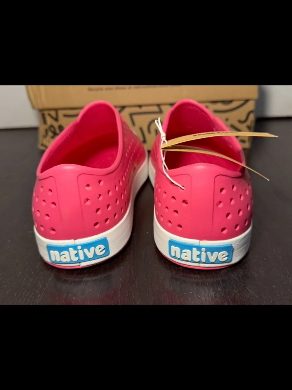 Native Jefferson Shoes Hollywood Pink/Shell White Big Kids US J6/EU 38.5
